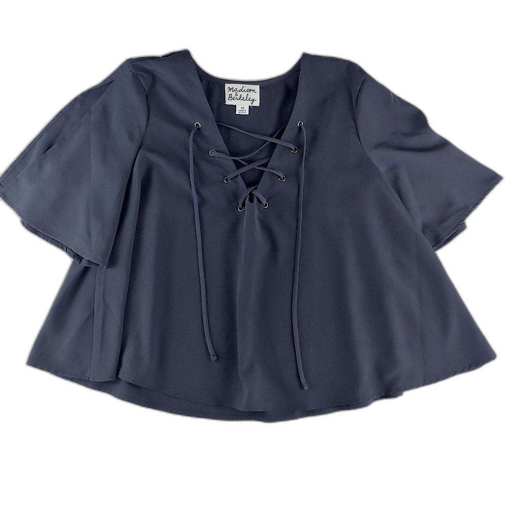 MADISON & BERKELEY Lace-Up Slit Sleeve Blouse
